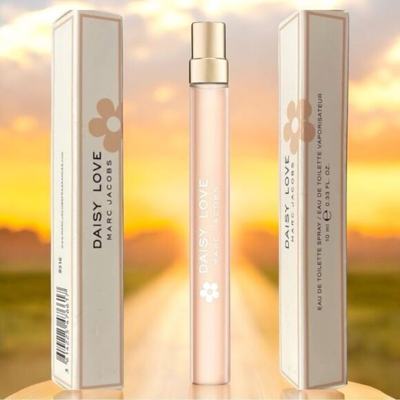 Marc Jacobs Daisy Love Eau de Toilette Travel Spray 10ml - New - Picture 1 of 17